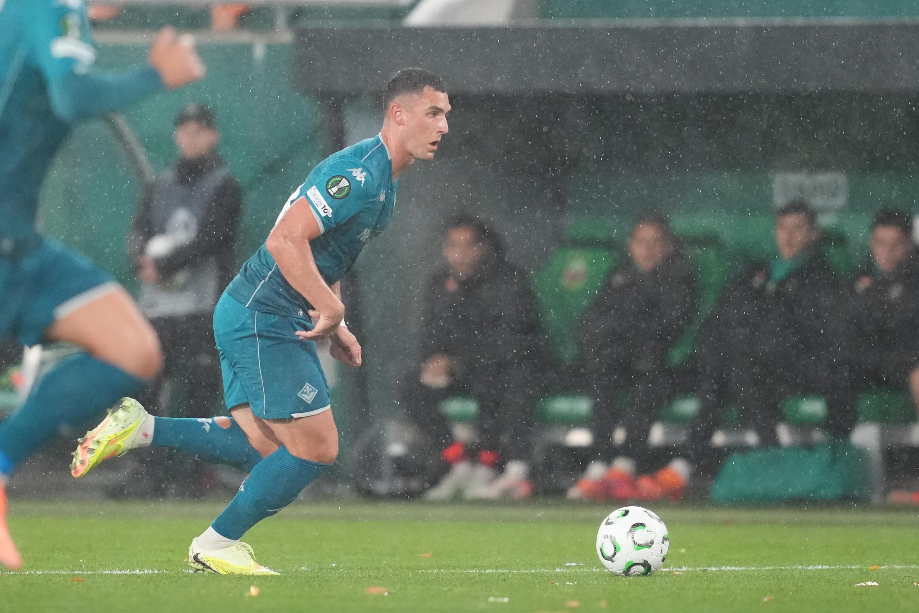 Sirene spagnole per Pablo Marì: potrebbe lasciare la Fiorentina già a gennaio