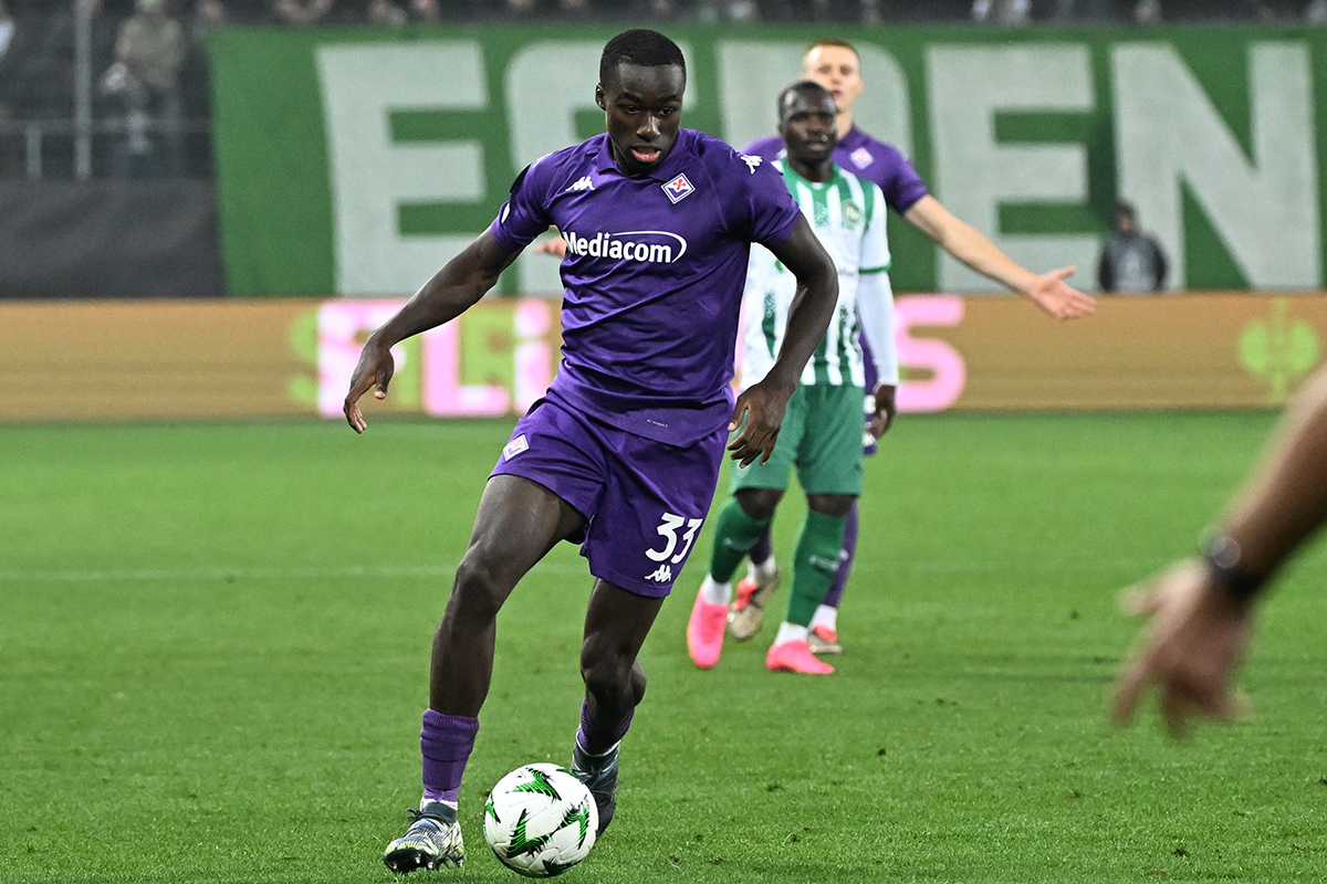 Kayode, addio Fiorentina. Il Brentford ha esercitato il diritto di riscatto. Ai viola 17,5 milioni