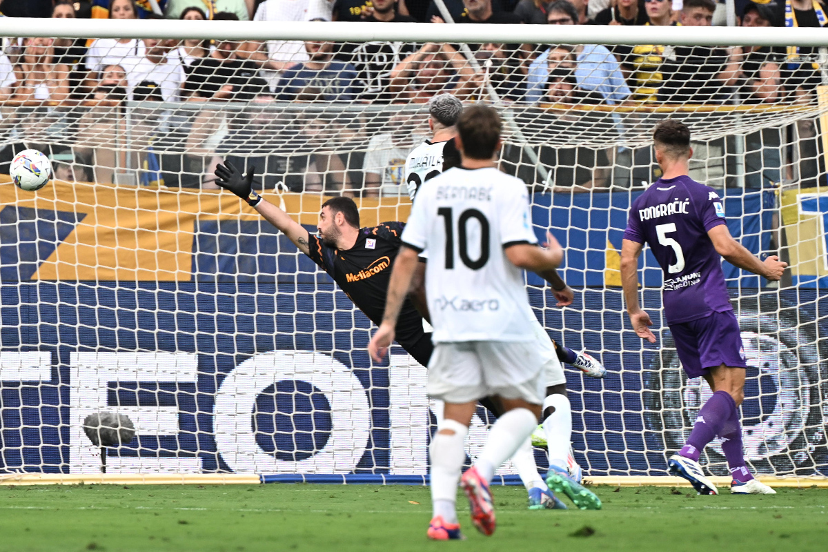 Fiorentina-Parma a confronto: quasi il doppio dei punti per i viola. Ospiti cambiati con Chivu