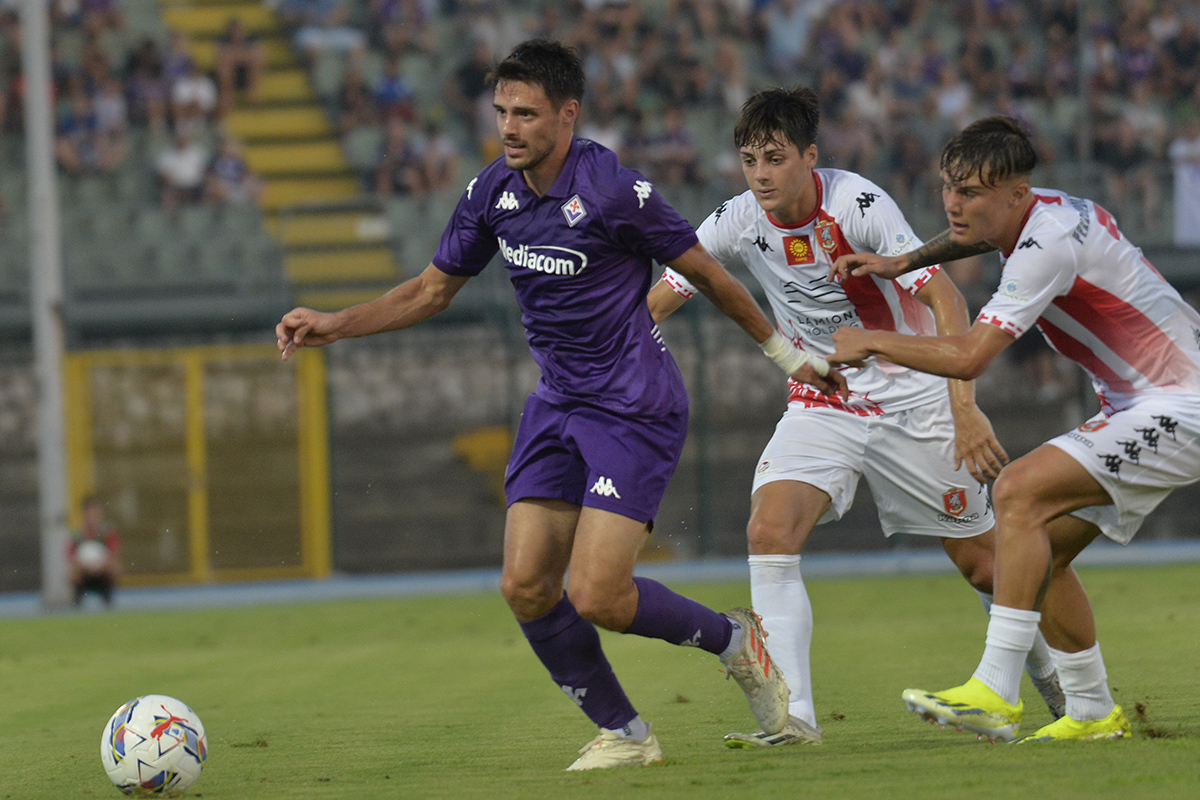 Romano: "Brekalo lascia la Fiorentina a parametro zero. Accordo trovato con il Real Oviedo"