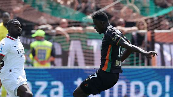 Venezia, frattura del perone destro per Conde uscito durante la gara con la Fiorentina