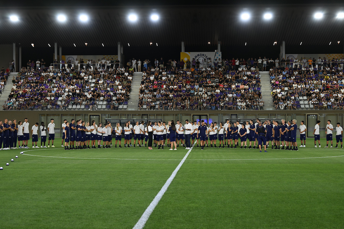 Show al Viola Park: entusiasmo alle stelle per la Fiorentina, ovazione per Kean e Pioli