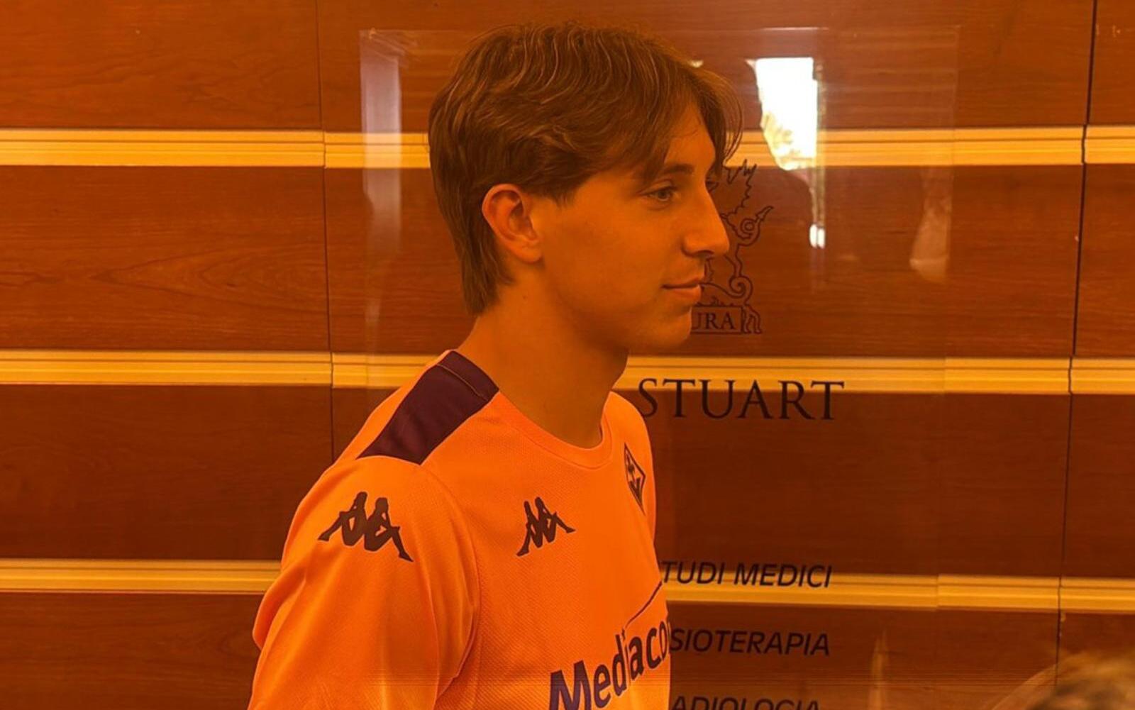 Fazzini è arrivato a Villa Stuart per le visite mediche (VIDEO VI.IT)