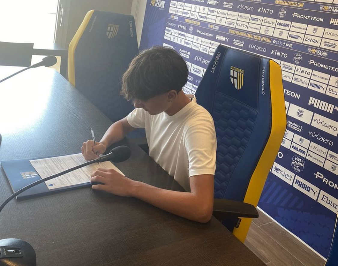 Il giovane Azzi si trasferisce al Parma