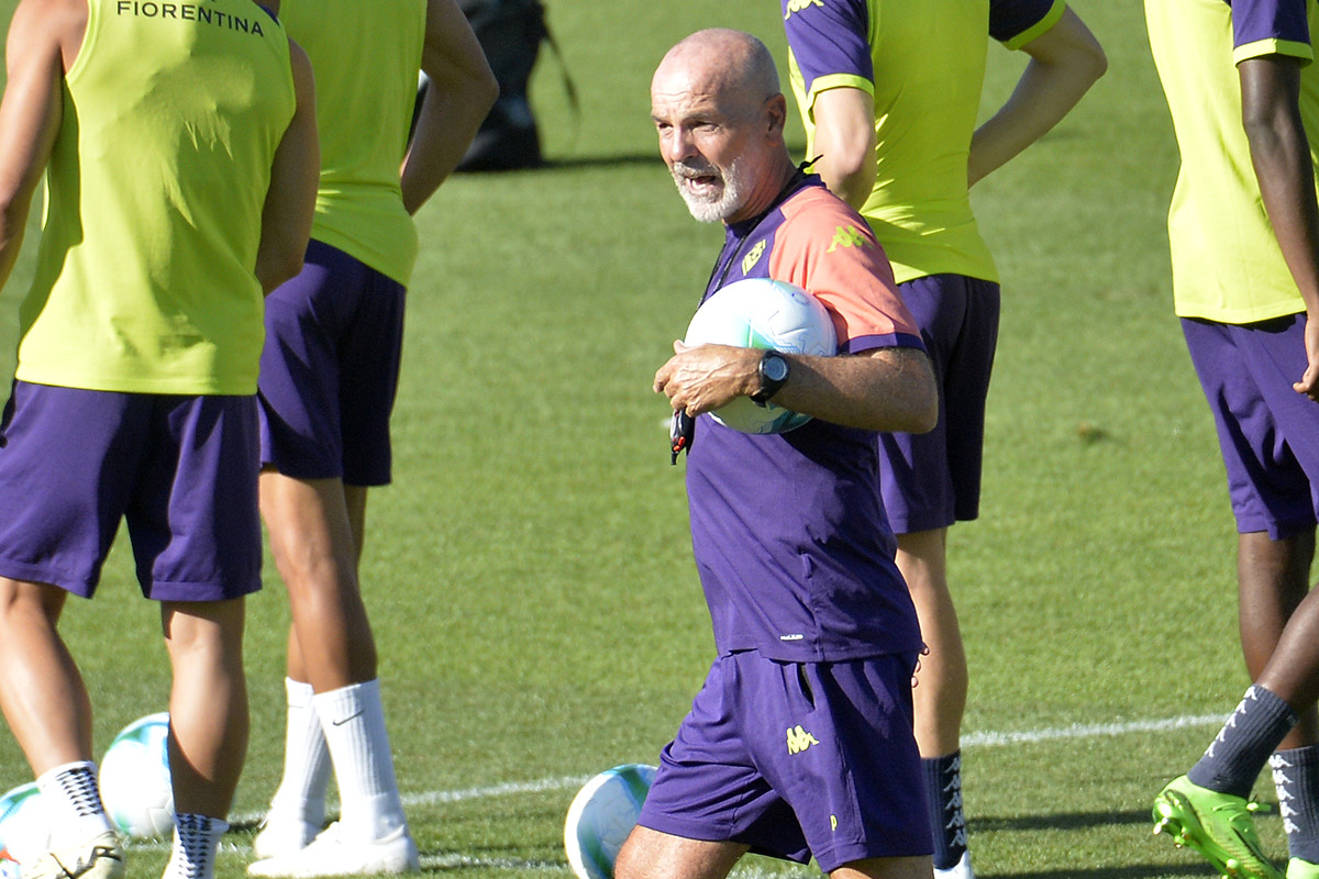 Le immagini dall'allenamento pomeridiano dei viola a Leicester (VIDEO)