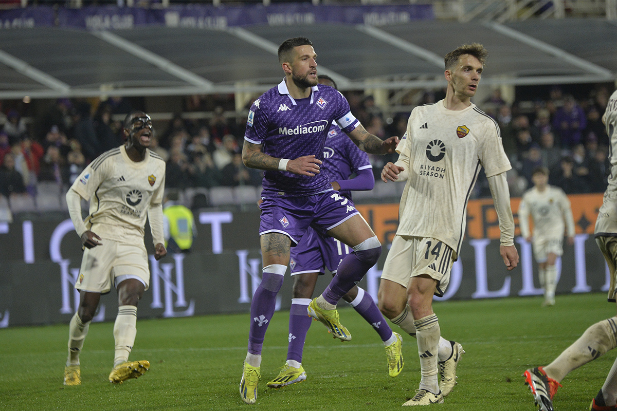 Fiorentina-Roma, il confronto: 4 pari su 4 per gli ospiti fuori. Tanto spreco per Juric, viola cinica