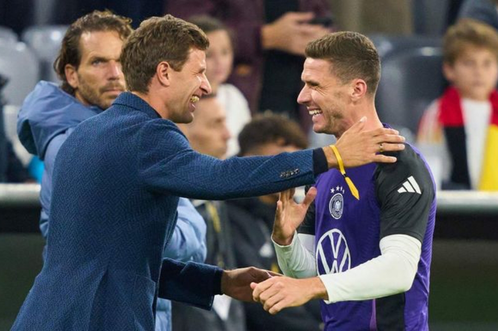 Gosens chiama Müller alla Fiorentina: “I tifosi lo accoglierebbero a braccia aperte”