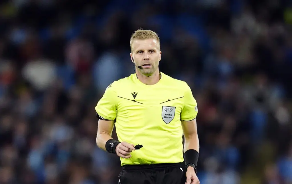 Designazioni arbitrali: squadra svedese per Fiorentina-Betis. Var olandesi