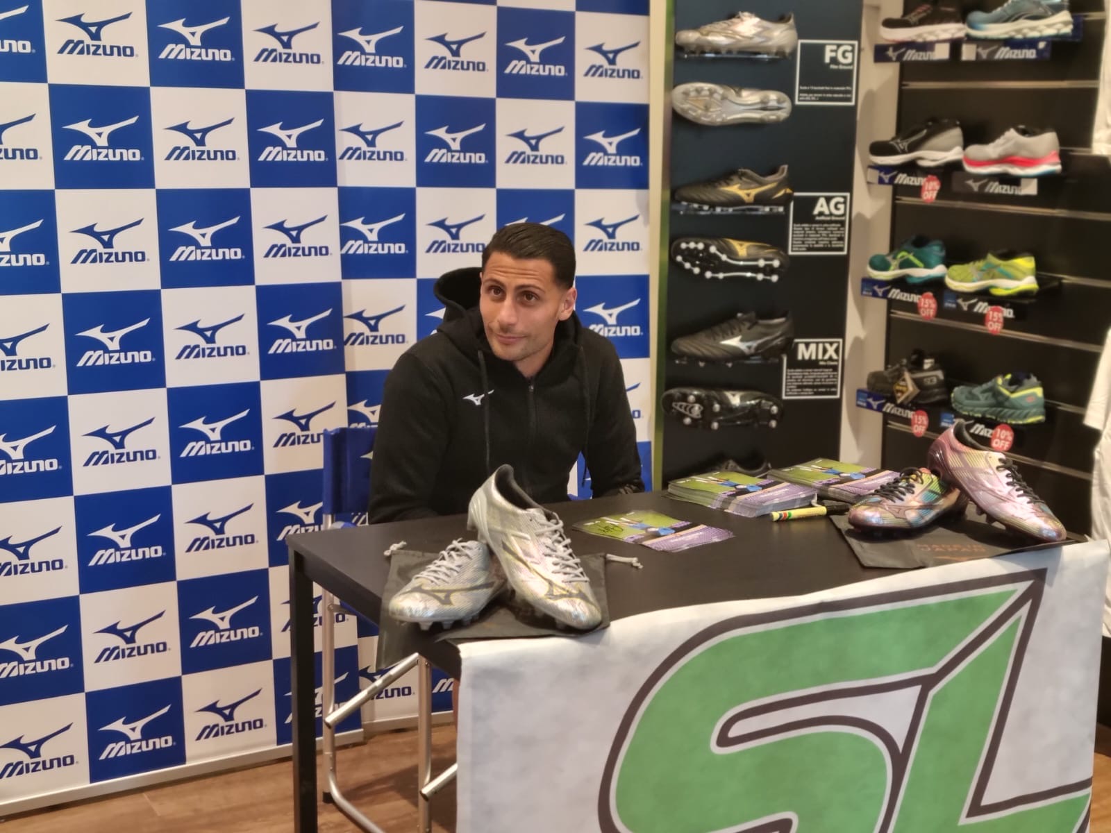 Mandragora, foto e autografi con i tifosi all’evento Mizuno