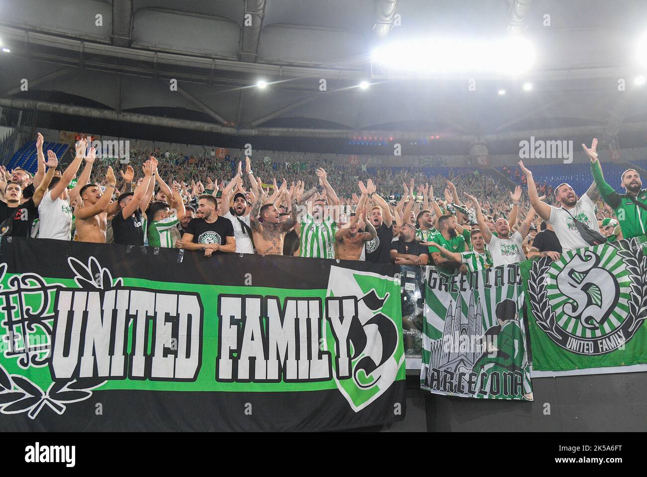La Nazione - Betis, la carica del Villamarin. In oltre 50mila i tifosi contro la Fiorentina