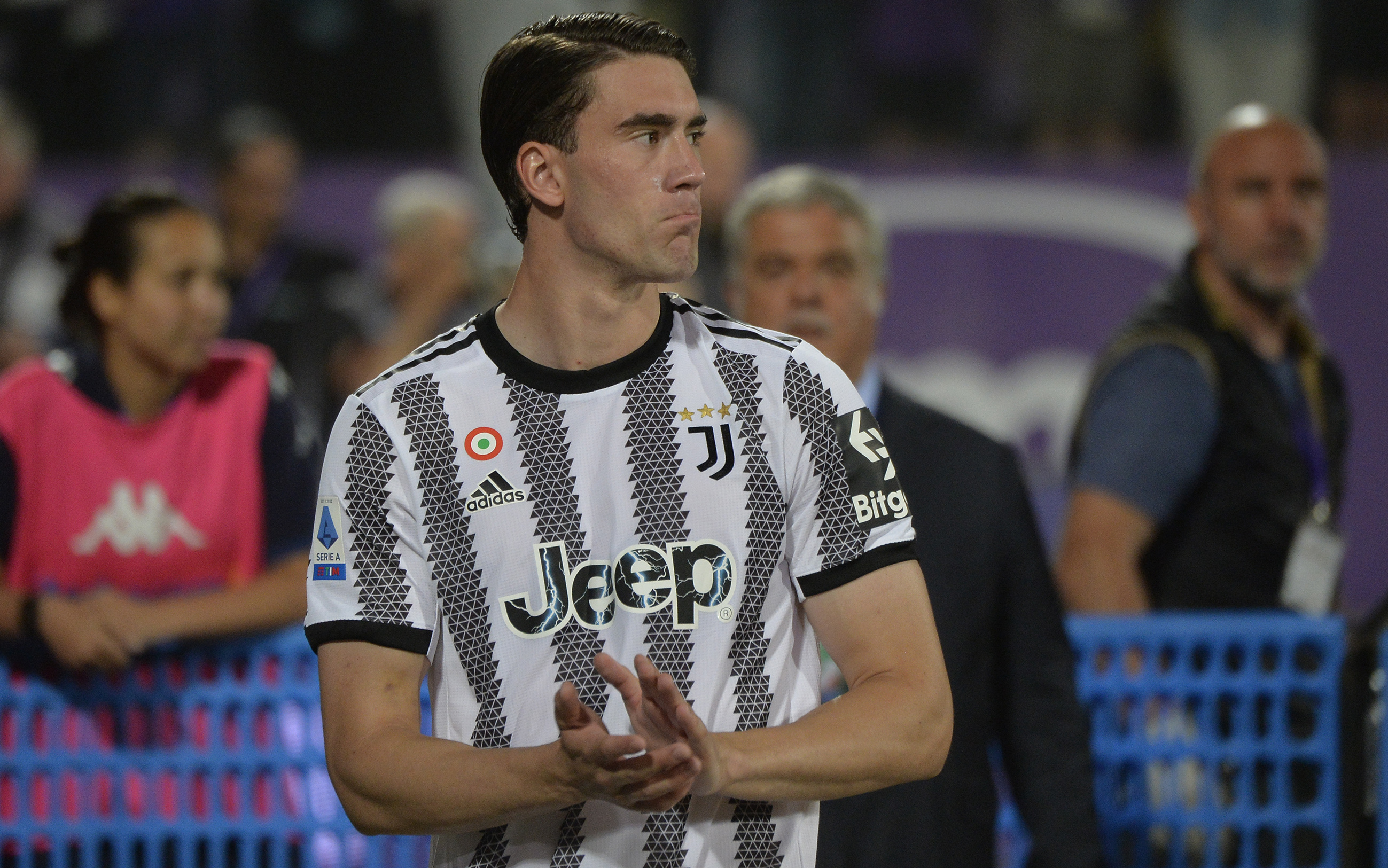 Vlahovic inguaia la Juve: stipendio da nababbo, no alla cessione. Vuole andare a scadenza