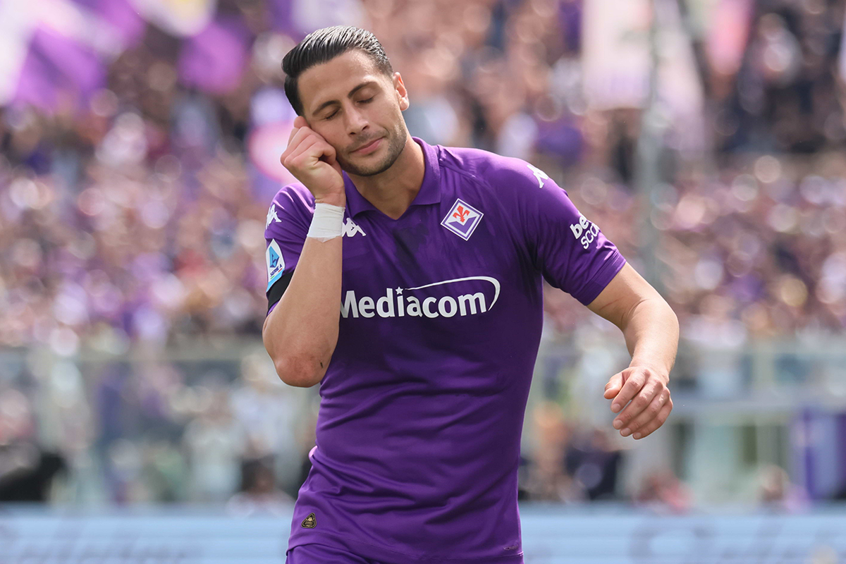 Ag. Mandragora: “Chiamate piacevoli da Italiano, De Zerbi e Conte, ma Rolando vuole continuare alla Fiorentina”