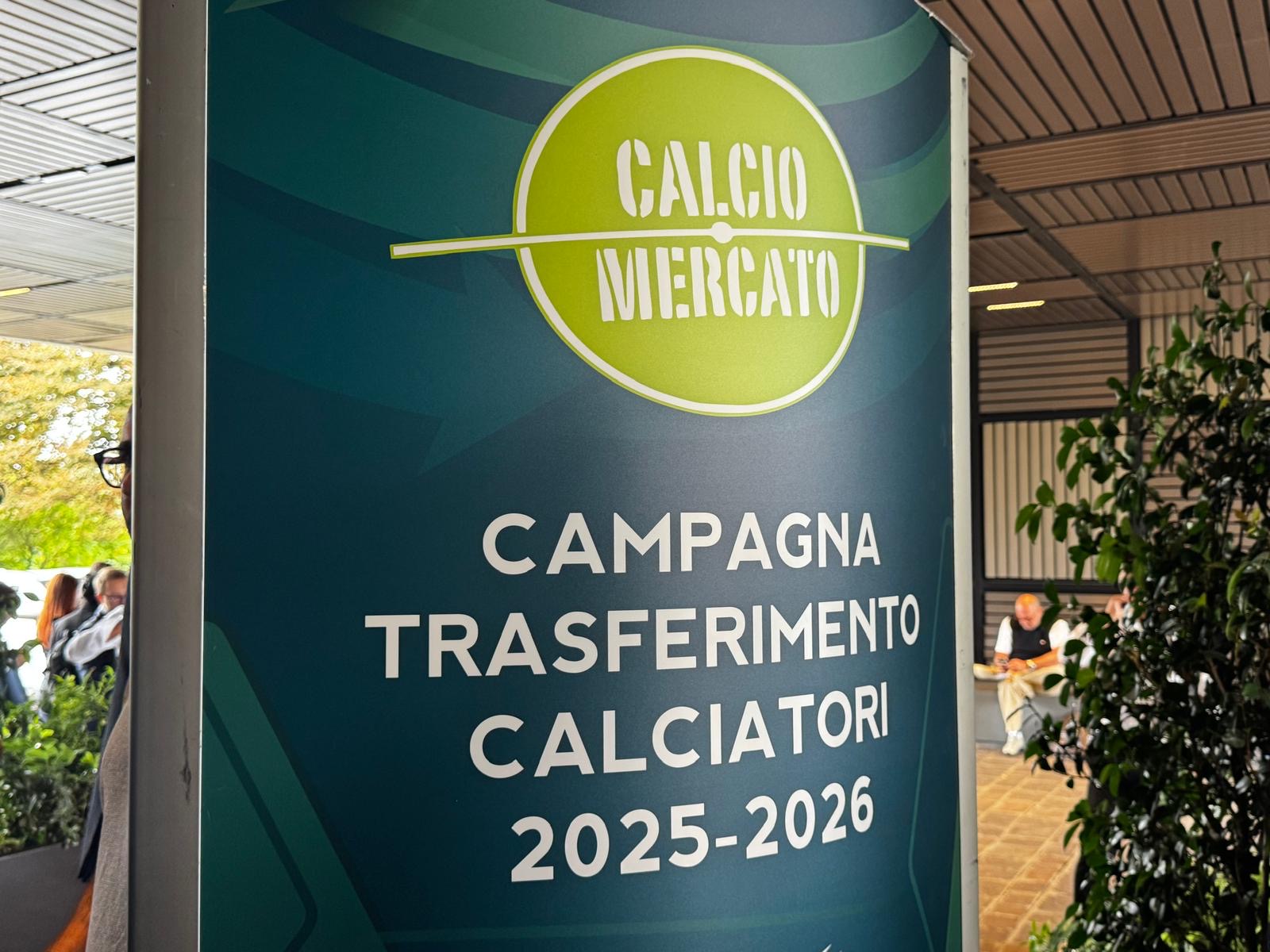 Ultimo giorno di mercato - Tante uscite per la Fiorentina, restano Sabiri e Richardson