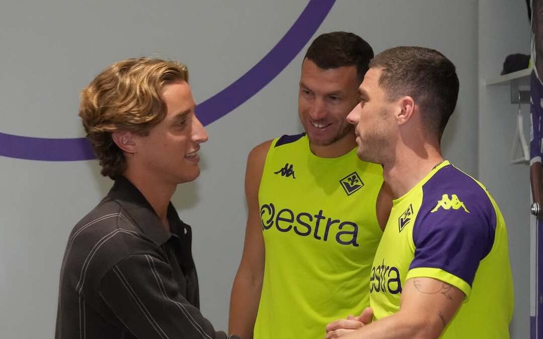 Visita a sorpresa al Viola Park: emozioni e abbracci per Edoardo Bove (VIDEO)