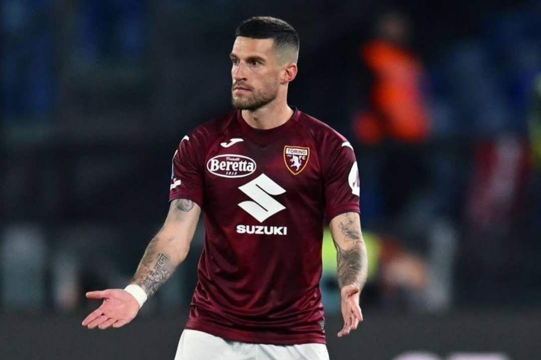 La partita speciale di Biraghi: a fine gara il saluto e gli applausi degli ultras viola