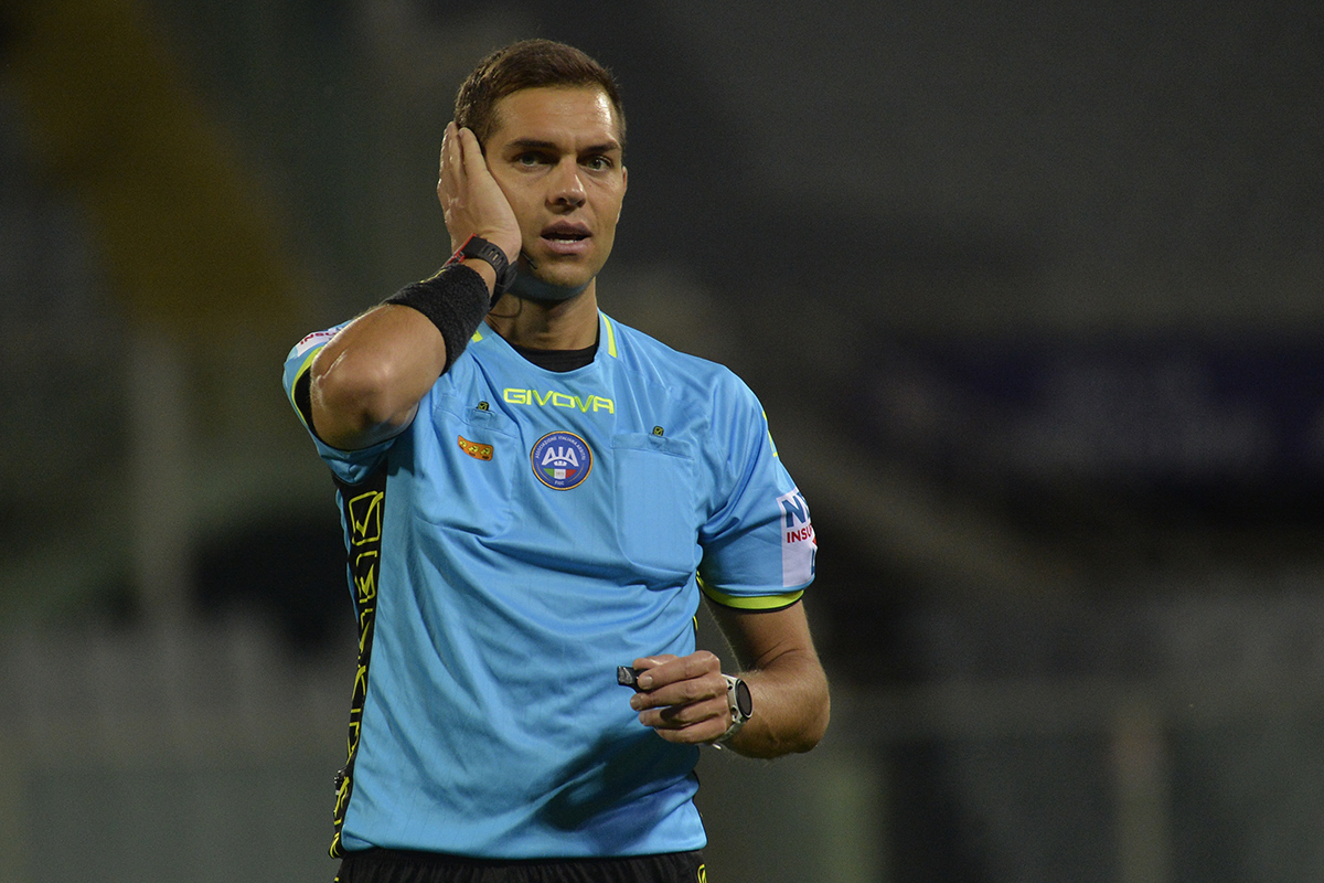 Sarà Zufferli ad arbitrare Fiorentina-Verona. Al Var Mazzoleni