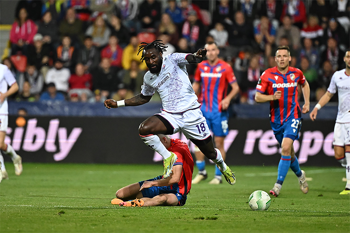 Davanti in tanti possono riposare. Con il Genoa possibile spazio a Nzola, Ikoné e Barak
