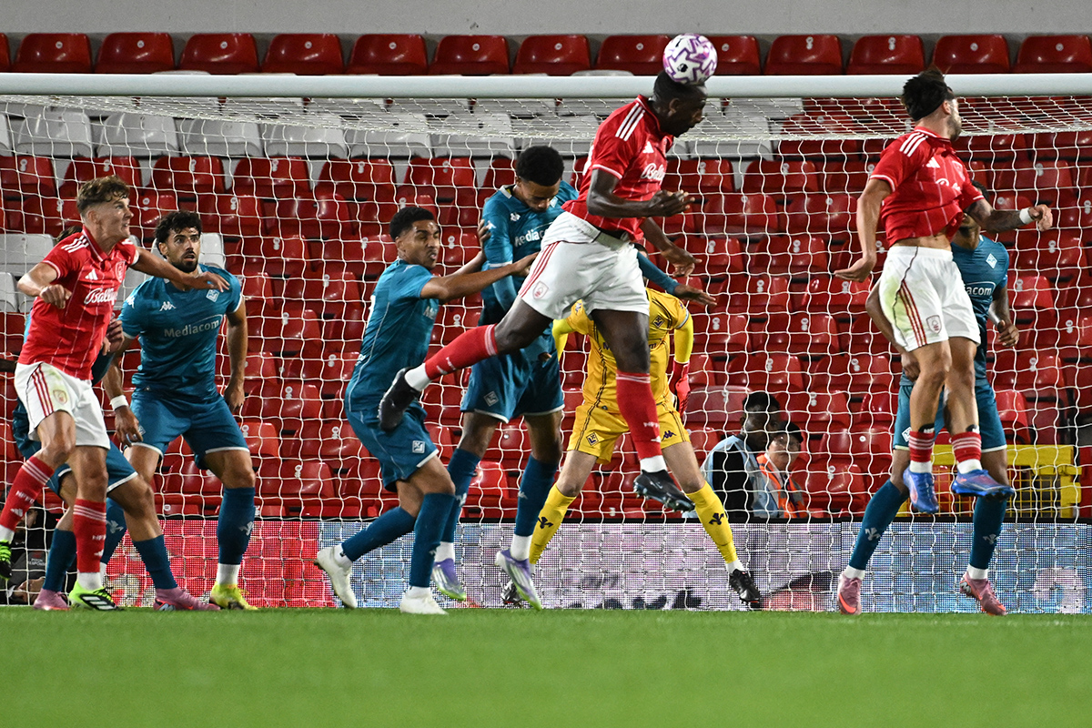 La Nazione - Countdown per la prima ufficiale. Con lo United altre riprove per la Fiorentina