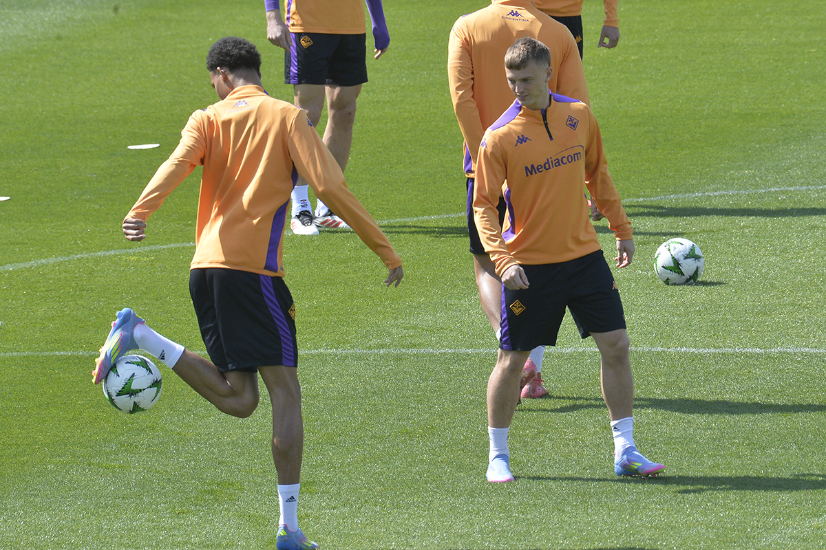 Fiorentina, il programma di oggi: nuova rifinitura in Sardegna