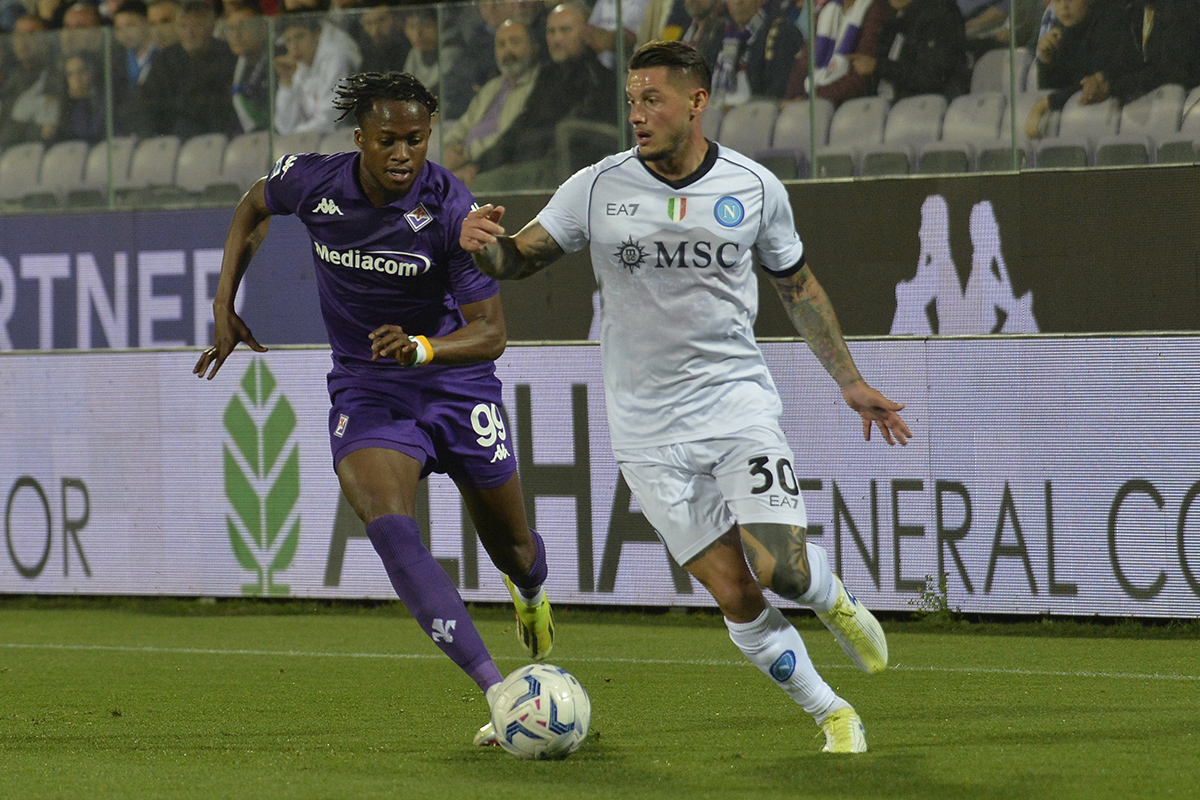 Conference e ottavo posto in classifica. Così Napoli e Torino fanno il tifo per i viola