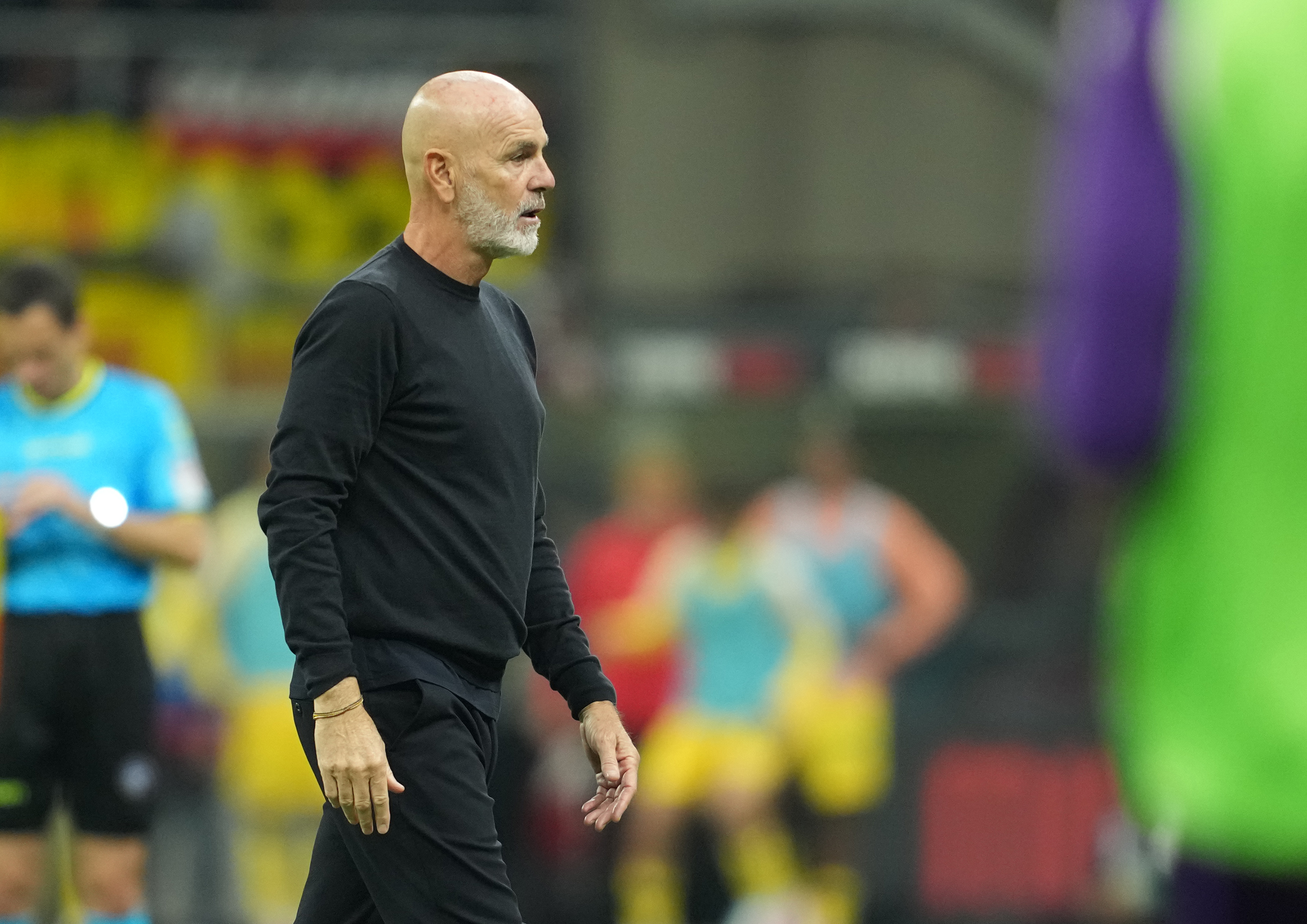 Gazzetta - Pioli barcolla ma non molla: "Mai pensato alle dimissioni". Da De Rossi a Vanoli, i primi nomi