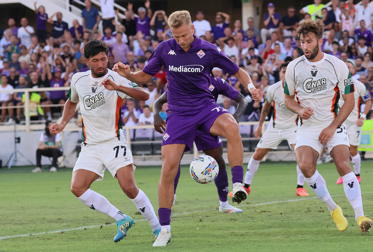 Barak, insiste il Cagliari. Il ceco potrebbe lasciare la Fiorentina