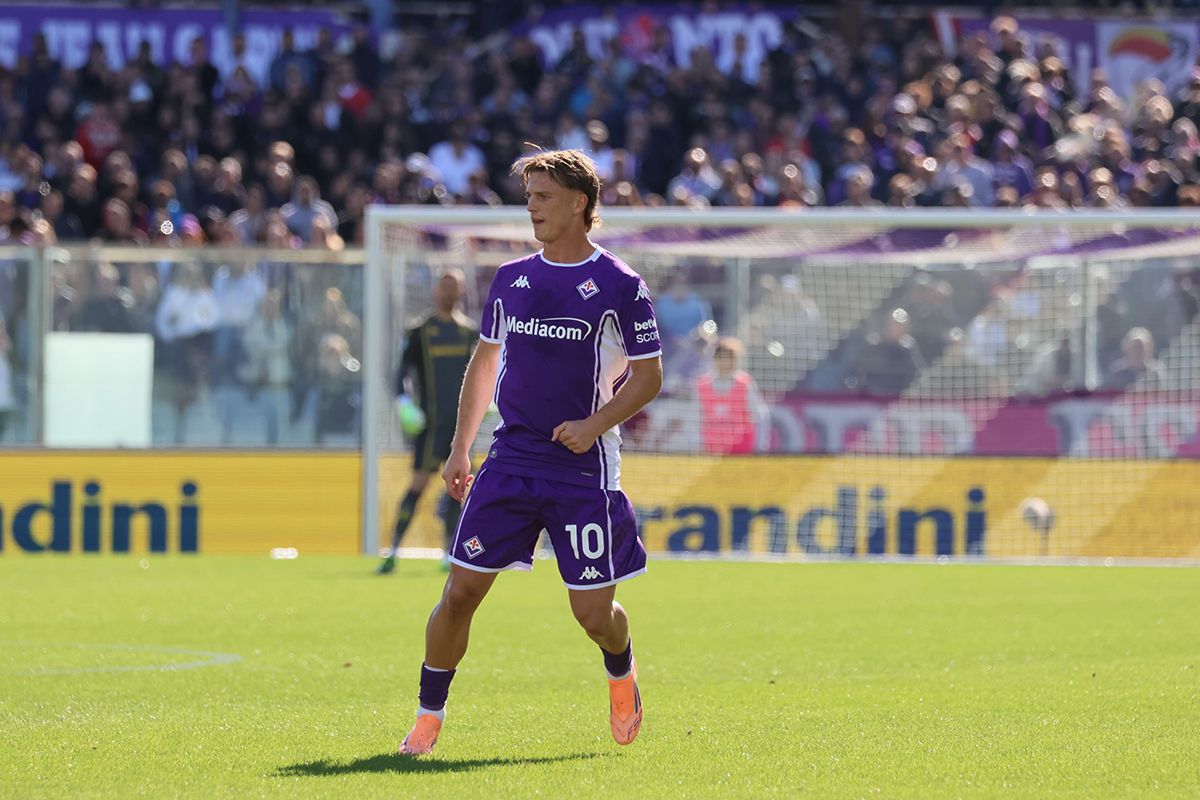 Rapid Vienna-Fiorentina, la FORMAZIONE DEI TIFOSI: Gudmundsson a sostegno di Piccoli