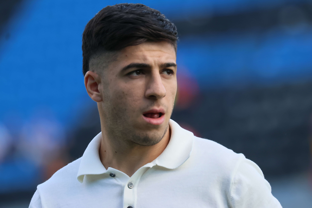 Bel gesto di Parisi: rifonda la squadra del paesino dov'è nato