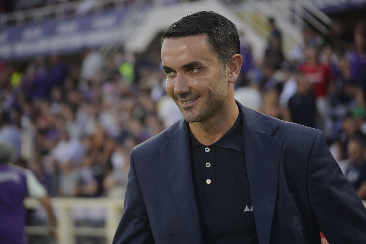 Da orizzontale a verticale, con l'umiltà di cambiare in corsa. Così Palladino ha fatto rinascere la Fiorentina