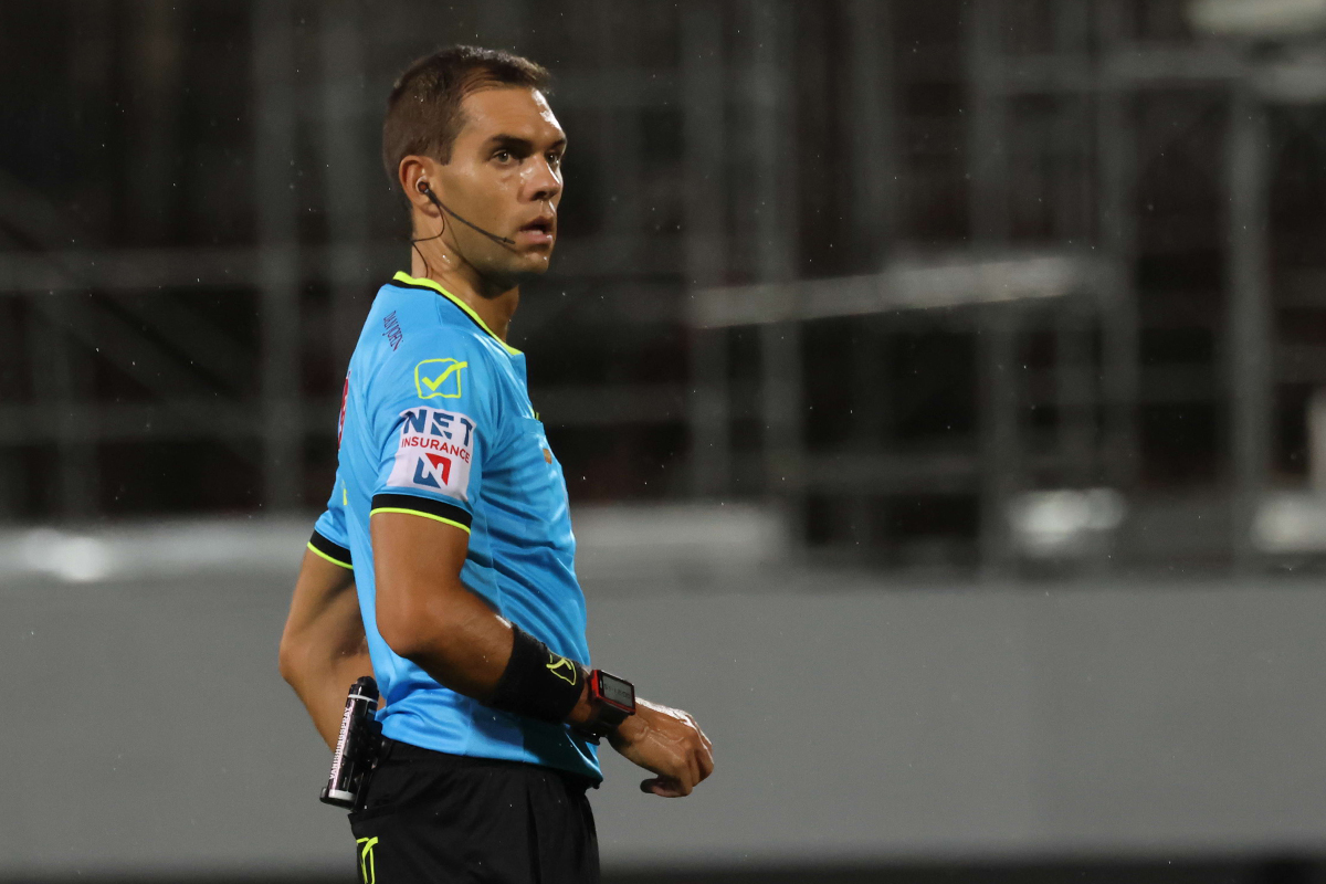 La Moviola: Zufferli promosso dai quotidiani, netto il rigore per il Napoli. Ok il gol di Ranieri