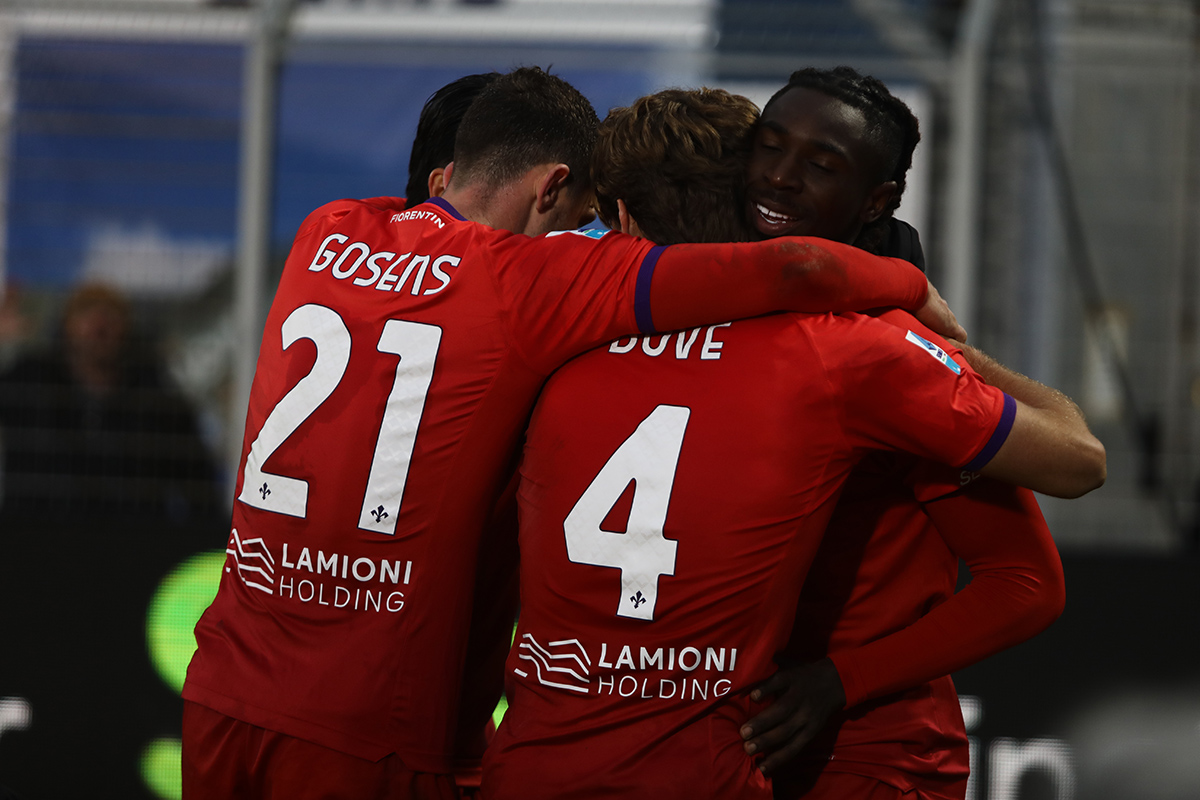 Fiorentina come un calabrone: vola nonostante tutto e punta in alto