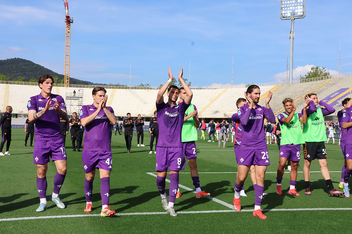 La Fiorentina batte l'Empoli e tiene il passo della Roma per l'Europa. Ora l'esame Betis