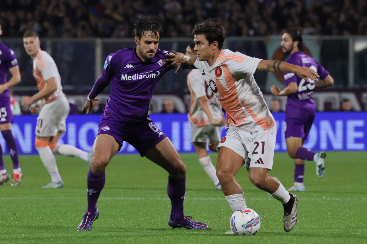 Roma, tegola Dybala: infortunio al ginocchio nella partita contro il Porto