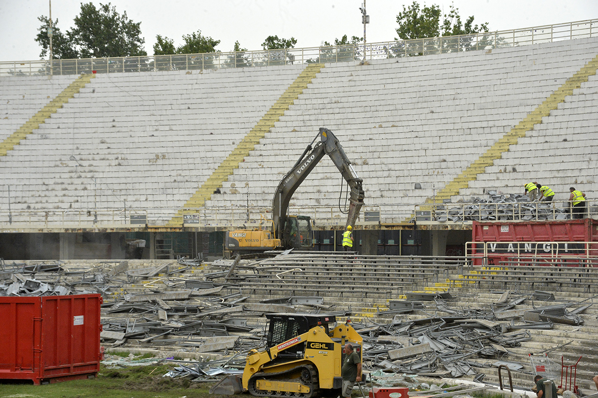 Repubblica – Procedono i lavori al Franchi, per la Conference richiesta formale al Sassuolo