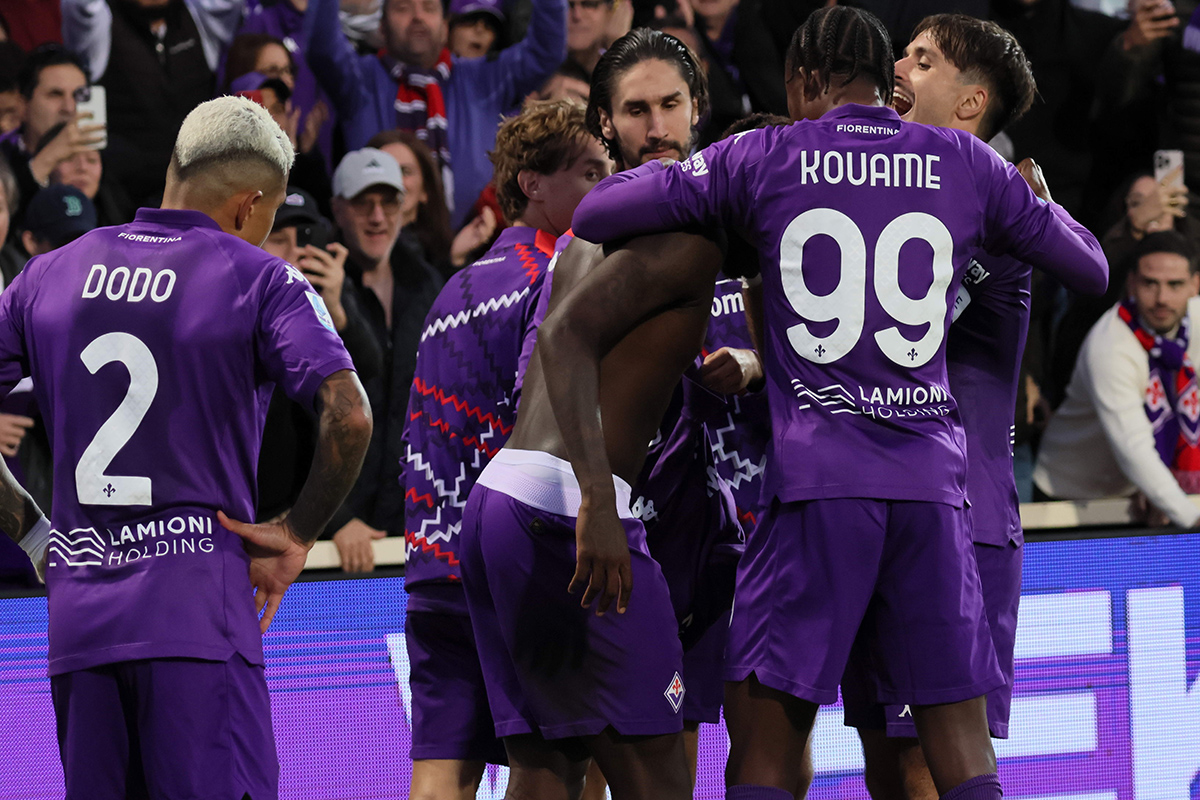 Tre punti a Como e tanti scontri diretti per la Champions. Un weekend che può valere doppio