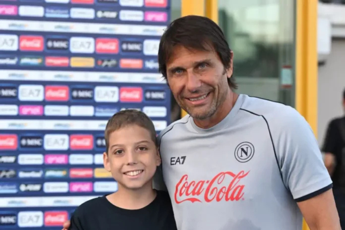 Napoli in festa, ma il dolore è immenso: addio a Daniele, la mascotte azzurra