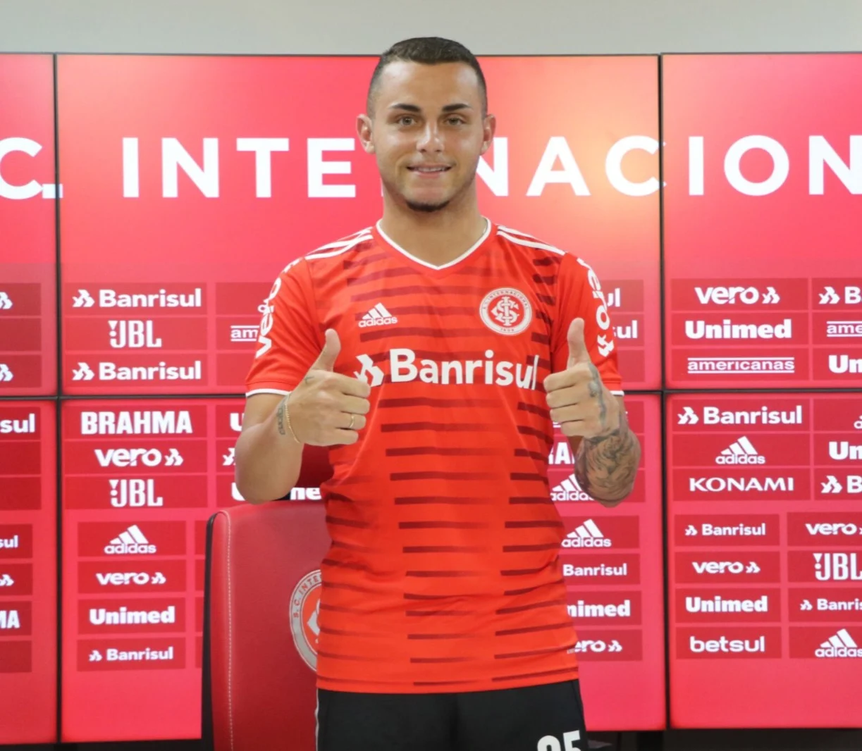 Calciomercato, sfuma l'obiettivo Bruno Gomes: lesione al legamento crociato anteriore