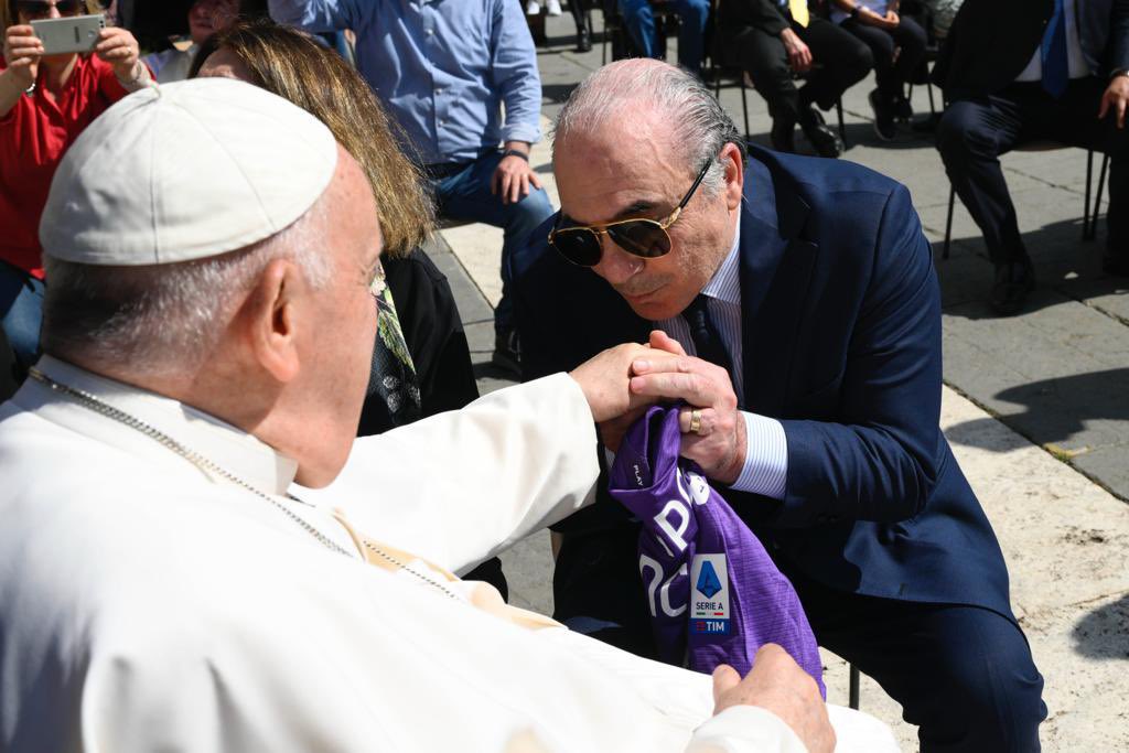 È morto Papa Francesco all'età di 88 anni. Il cordoglio della Fiorentina