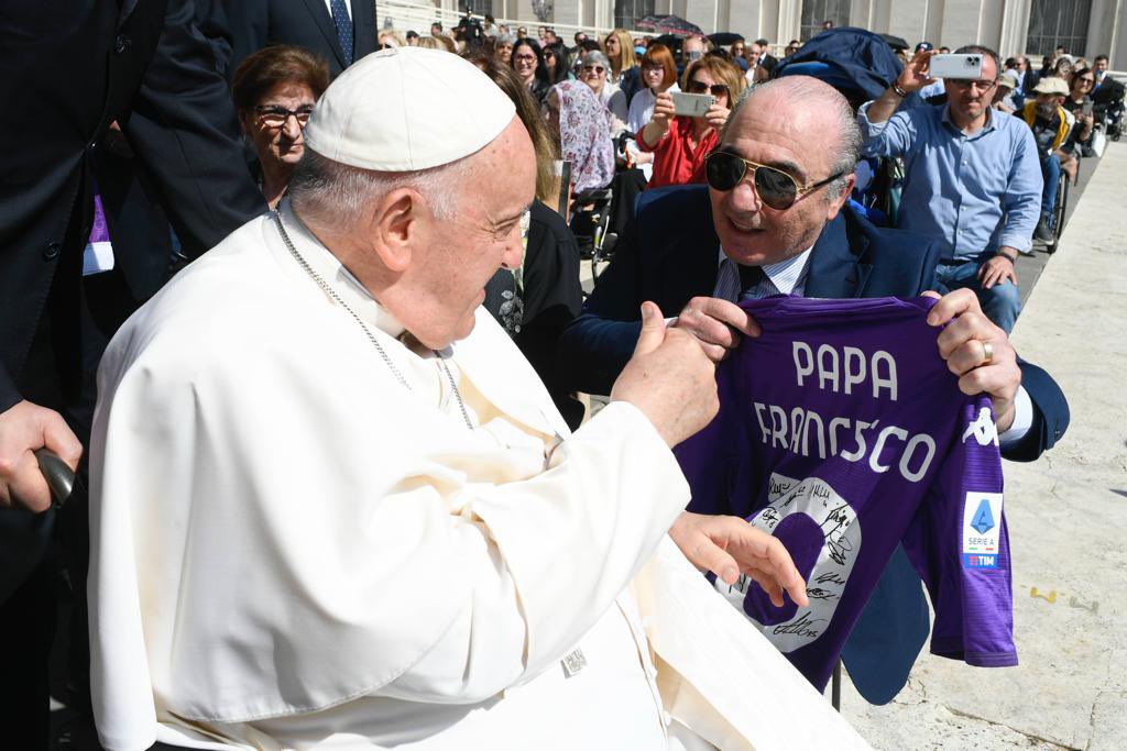 Lutto Papa Francesco, minuto di silenzio anche prima di Betis Siviglia-Fiorentina