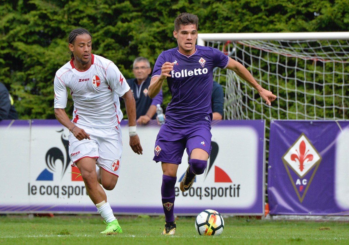 Hagi: “Firenze nel mio cuore, i tifosi mi scrivono di tornare. Zarate mi sfidava sulle punizioni”