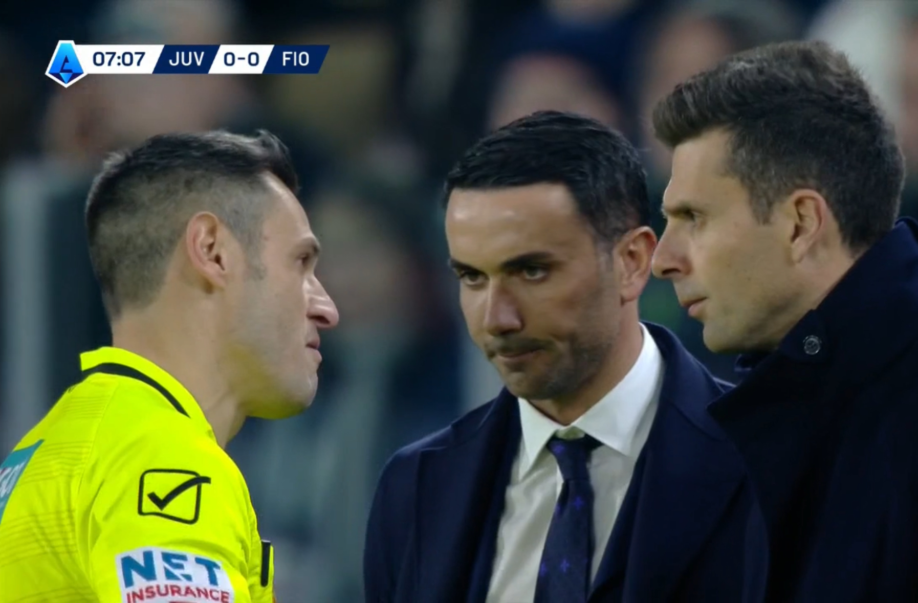 Juve-Fiorentina, gara interrotta per cori razzisti all’indirizzo di Vlahovic