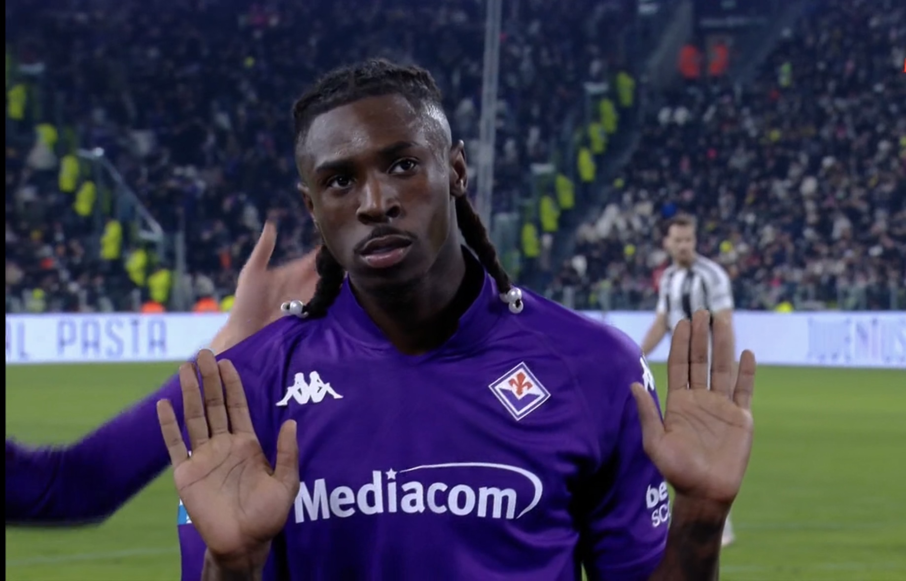 Juve-Fiorentina, Kean segna ma non esulta. La reazione dello Stadium