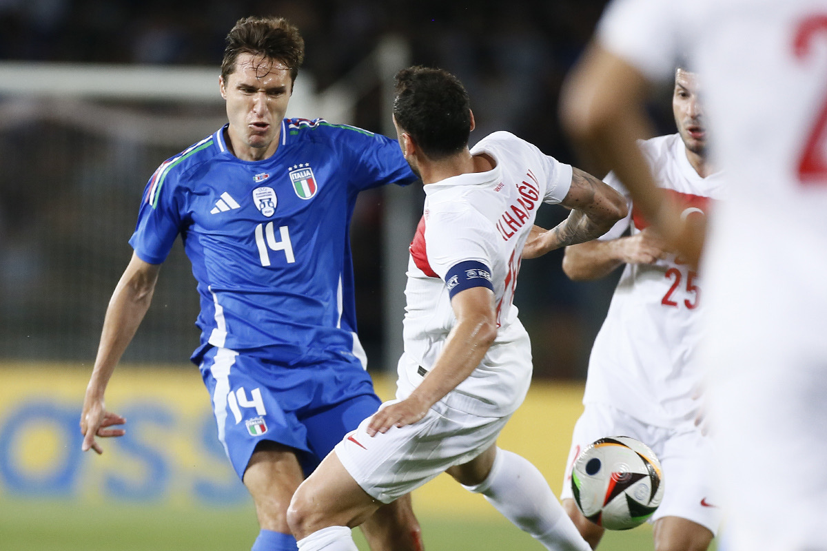Ex viola, Federico Chiesa proposto anche al Barcellona. Per adesso...