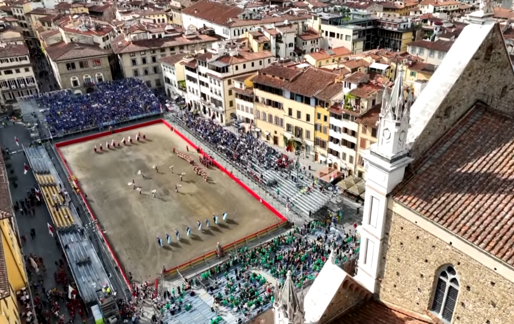 Calcio Storico: ribaltone nel finale e i Rossi battono gli Azzurri per 8 a 7