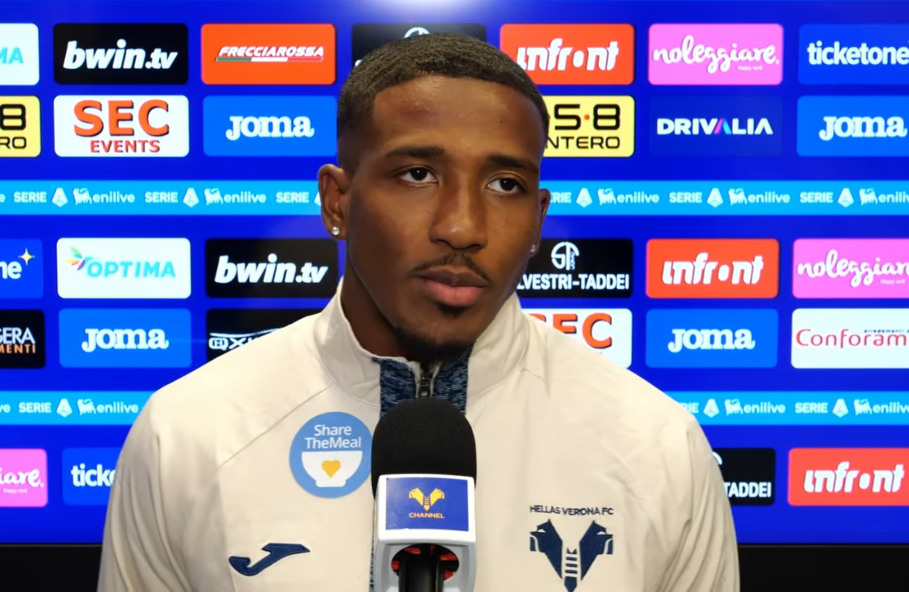 Tuttosport - Per la fascia destra piace Tchatchoua del Verona. Ci sono anche Inter e Torino