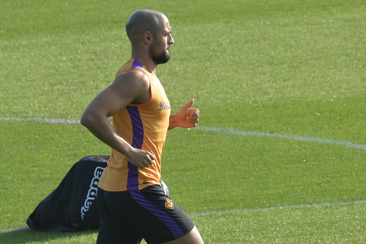 Amrabat, nessuna offerta. Resta, è la soluzione più probabile e gradita da Palladino