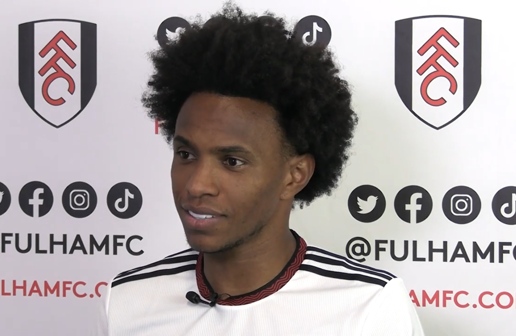 Lo svincolato Willian proposto a Fiorentina e Torino