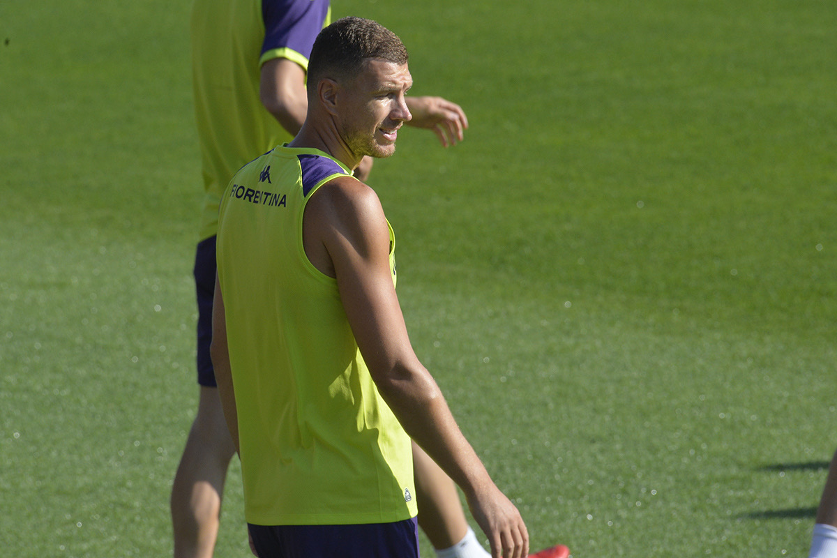 Dzeko, dal 2019 medie costanti: 1 gol ogni 7 tiri (e 50 assist). No, non sarà una comparsa