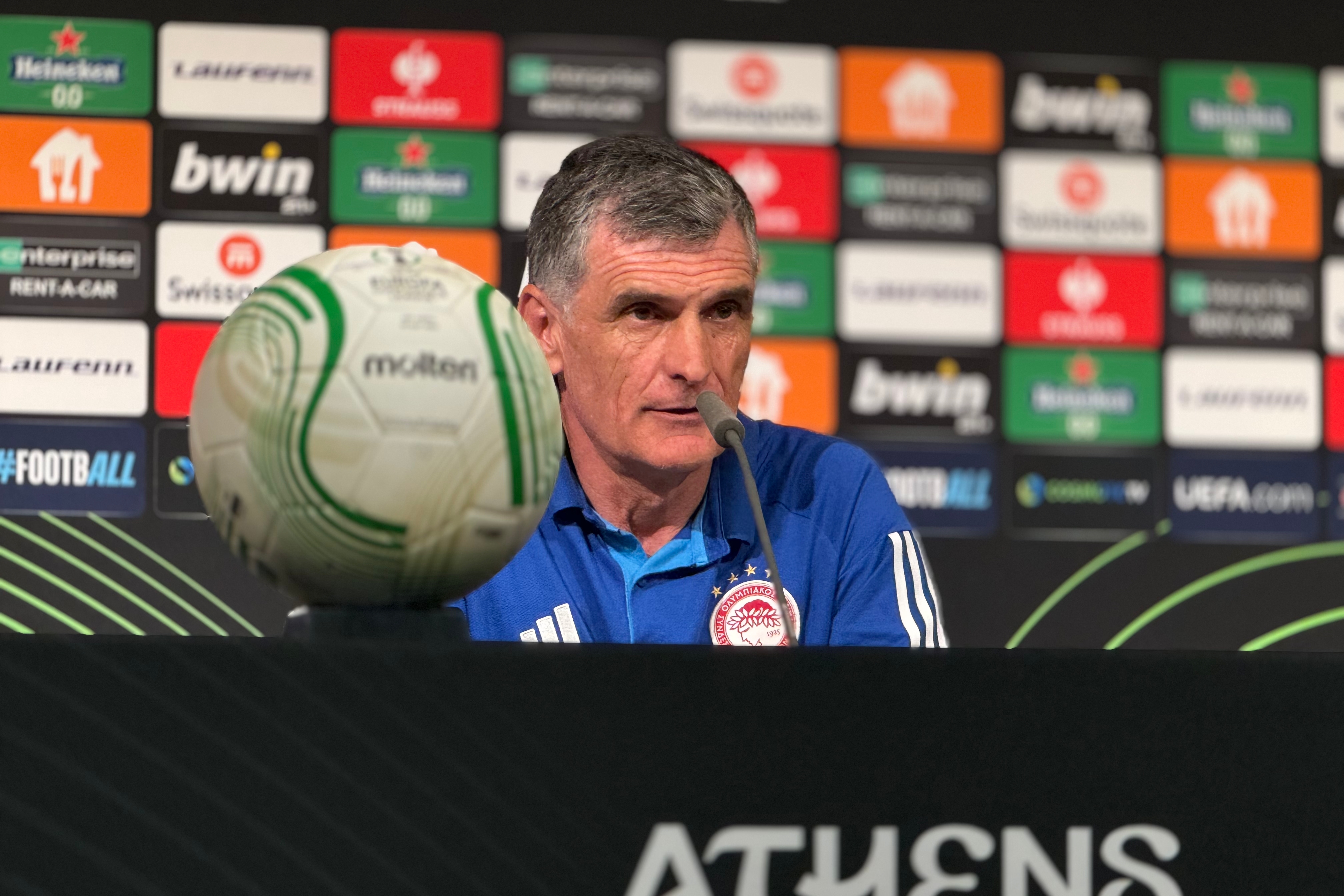 Olympiacos, Mendilibar: “Come una maratona, ma è finita bene. Oggi è la continuazione dello scorso anno”