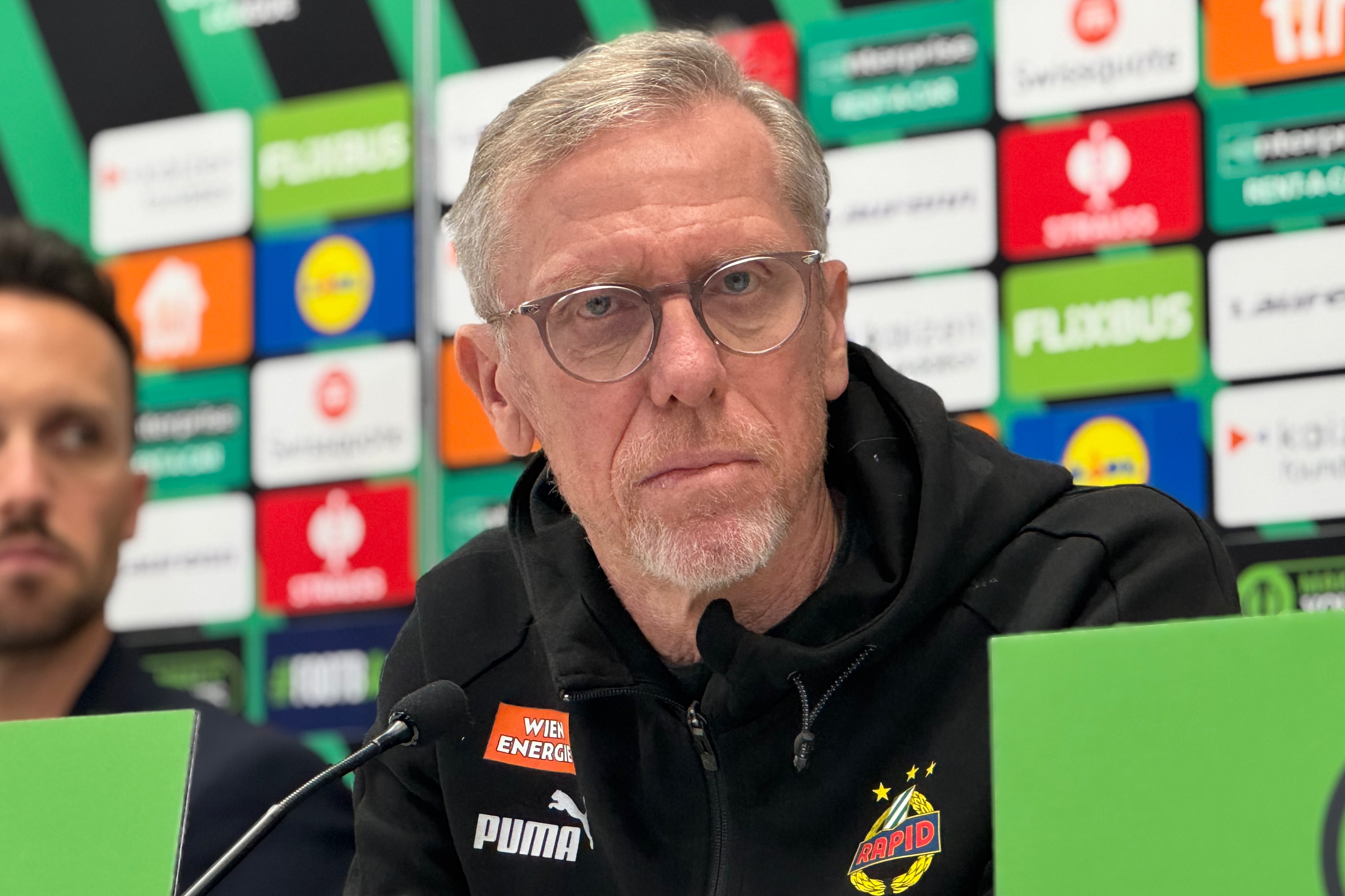 Stoger: "La Fiorentina ha meritato la vittoria. Non sono sorpreso della loro prestazione"